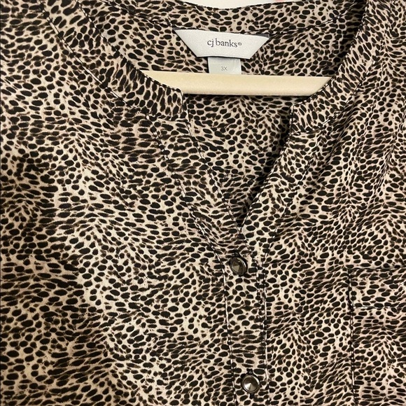 ✔️CJ Banks Leopard Print Blouse, EUC - Picture 3 of 4